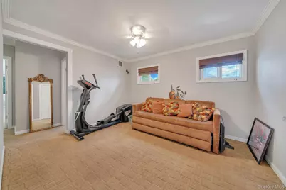 122-05 Metropolitan Avenue, Kew Gardens, NY 11415 - Photo 9