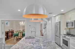 122-05 Metropolitan Ave, Kew Gardens, NY 11415 - Photo 27