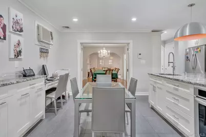 122-05 Metropolitan Avenue, Kew Gardens, NY 11415 - Photo 23