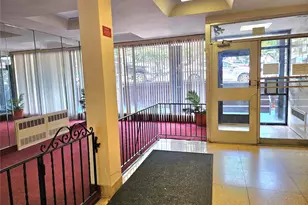 87-70 173 St, Jamaica, NY 11432 - Photo 3