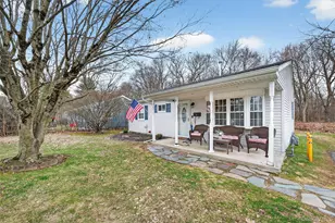 8 Van Wyck Dr, Poughkeepsie, NY 12601 - Photo 3