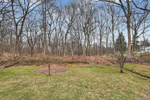 8 Van Wyck Dr, Poughkeepsie, NY 12601 - Photo 19