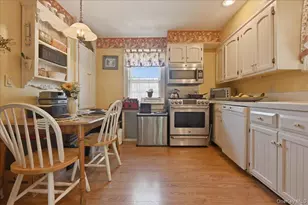 100 W Poplar Street W, Floral Park, NY 11001 - Photo 11
