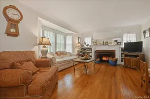 100 W Poplar Street W, Floral Park, NY 11001 - Photo 5