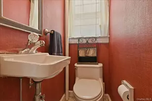 100 W Poplar Street W, Floral Park, NY 11001 - Photo 13