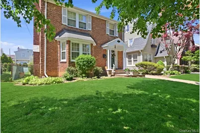 100 W Poplar Street W, Floral Park, NY 11001 - Photo 1