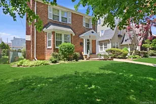 100 W Poplar Street W, Floral Park, NY 11001 - Photo 1