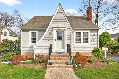 8 W Palisades Avenue, Nanuet, NY 10954 - Photo 1