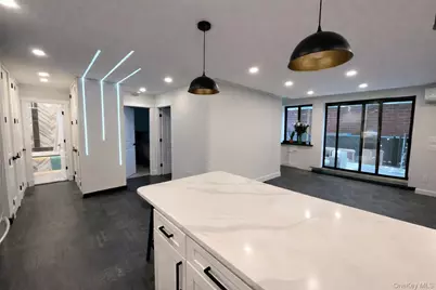 7252 Metropolitan Avenue #2C, Middle Village, NY 11379 - Photo 5