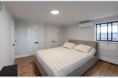 7252 Metropolitan Avenue #2C, Middle Village, NY 11379 - Photo 11