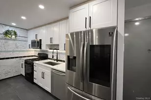 72-52 Metropolitan Ave, Middle Village, NY 11379 - Photo 7