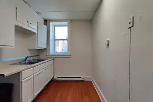 98 Montgomery St, Poughkeepsie, NY 12601 - Photo 17