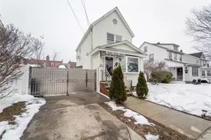 9511 238th St, Floral Park, NY 11001 - Photo 3