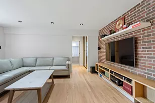 52-21 65th Pl, Maspeth, NY 11378 - Photo 3