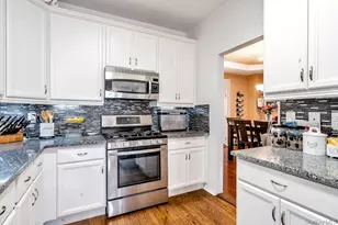 128 Cinnamon Ct, Melville, NY 11747 - Photo 11