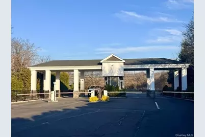 128 Cinnamon Court, Melville, NY 11747 - Photo 3