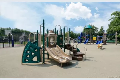 128 Cinnamon Court, Melville, NY 11747 - Photo 25