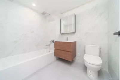 14449 Northern Boulevard #325, Flushing, NY 11354 - Photo 9