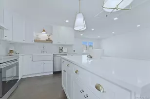 38 Lafayette Dr, Shirley, NY 11967 - Photo 9