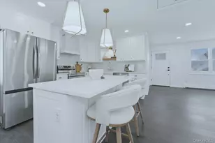 38 Lafayette Dr, Shirley, NY 11967 - Photo 7