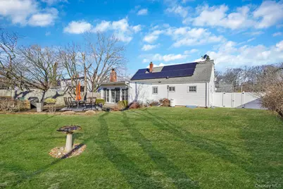 34 W Lakeland Street, Bay Shore, NY 11706 - Photo 9