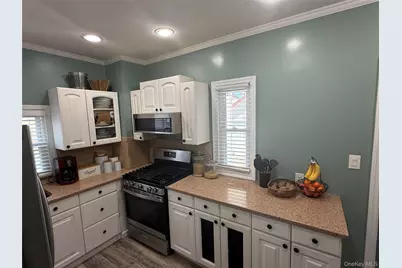 43 Dewitt Street, Valley Stream, NY 11580 - Photo 13