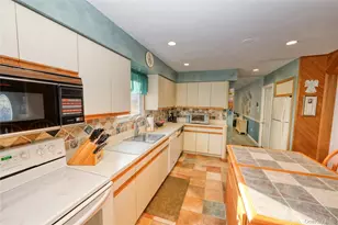 225 Whittier Dr, Mastic Beach, NY 11951 - Photo 5