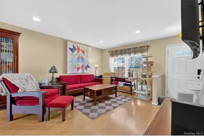 42 Larch Court, Fishkill, NY 12524 - Photo 3