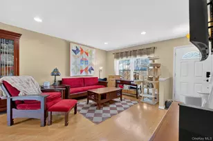 42 Larch Ct, Fishkill, NY 12524 - Photo 3