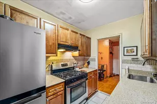 87-09 34th Ave, Jackson Heights, NY 11372 - Photo 9