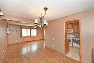 120 E Zoranne Dr, Farmingdale, NY 11735 - Photo 9