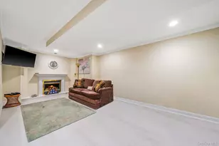 903 Constance Ln, Port Jefferson Station, NY 11776 - Photo 15