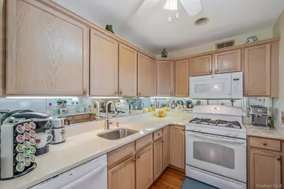 903 Constance Lane, Port Jefferson Station, NY 11776 - Photo 7