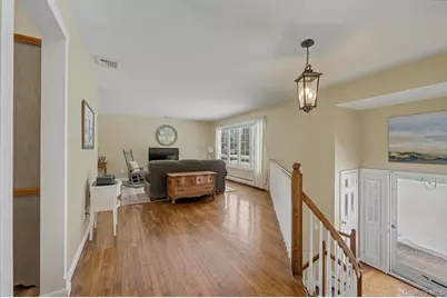 31 Marshmallow Drive, Commack, NY 11725 - Photo 5