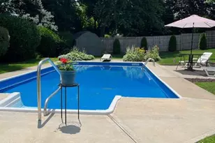 31 Marshmallow Dr, Commack, NY 11725 - Photo 35