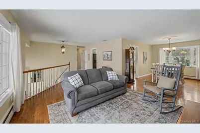 31 Marshmallow Drive, Commack, NY 11725 - Photo 9