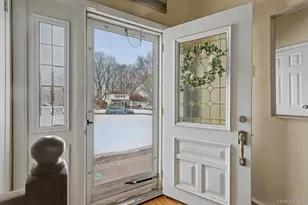 31 Marshmallow Dr, Commack, NY 11725 - Photo 3