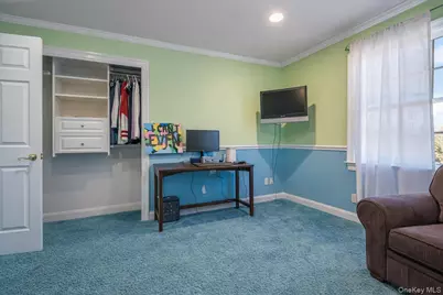 22 Turnberry Court, Dix Hills, NY 11746 - Photo 15