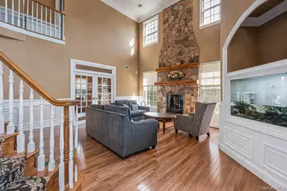 22 Turnberry Court, Dix Hills, NY 11746 - Photo 3