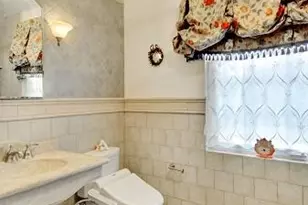 15 Hilltop Dr, Manhasset, NY 11030 - Photo 17