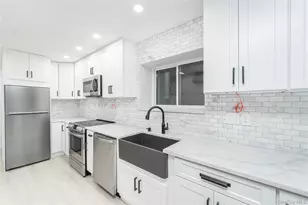 21-34 33rd St, Astoria, NY 11105 - Photo 3