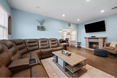 3665 Ionia Street, Seaford, NY 11783 - Photo 3