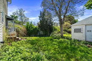 50 Bittermint St, Islip, NY 11751 - Photo 15