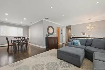 881 Buckley Place, Westbury, NY 11590 - Photo 7