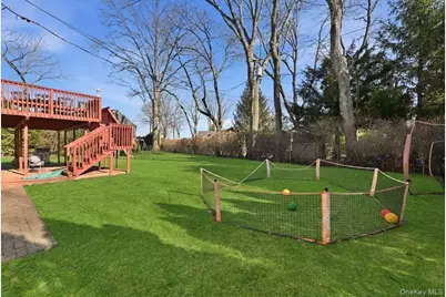 881 Buckley Place, Westbury, NY 11590 - Photo 27