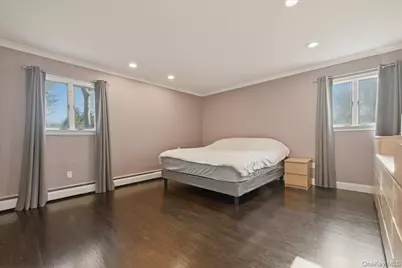 881 Buckley Place, Westbury, NY 11590 - Photo 15