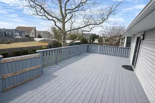 127 Baker Ct, Island Park, NY 11558 - Photo 9