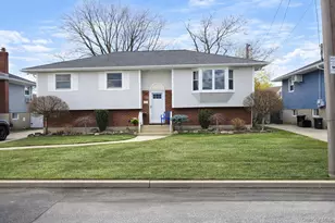 127 Baker Ct, Island Park, NY 11558 - Photo 11