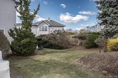 420 Florencia Place, Melville, NY 11747 - Photo 33