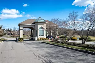 420 Florencia Pl, Melville, NY 11747 - Photo 37